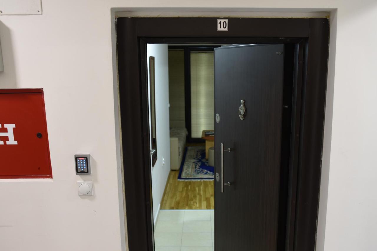 Stevi Apartment Skopje Buitenkant foto